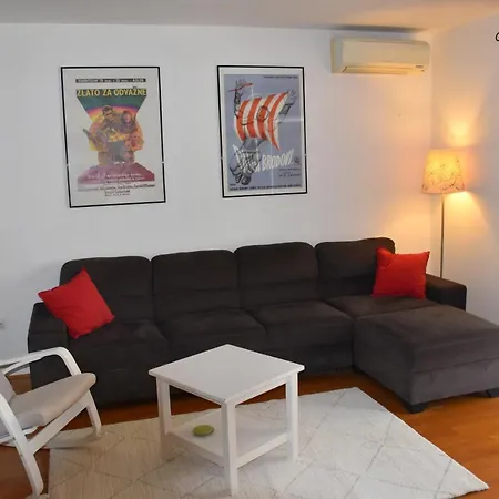 Apartment Apartman Tina